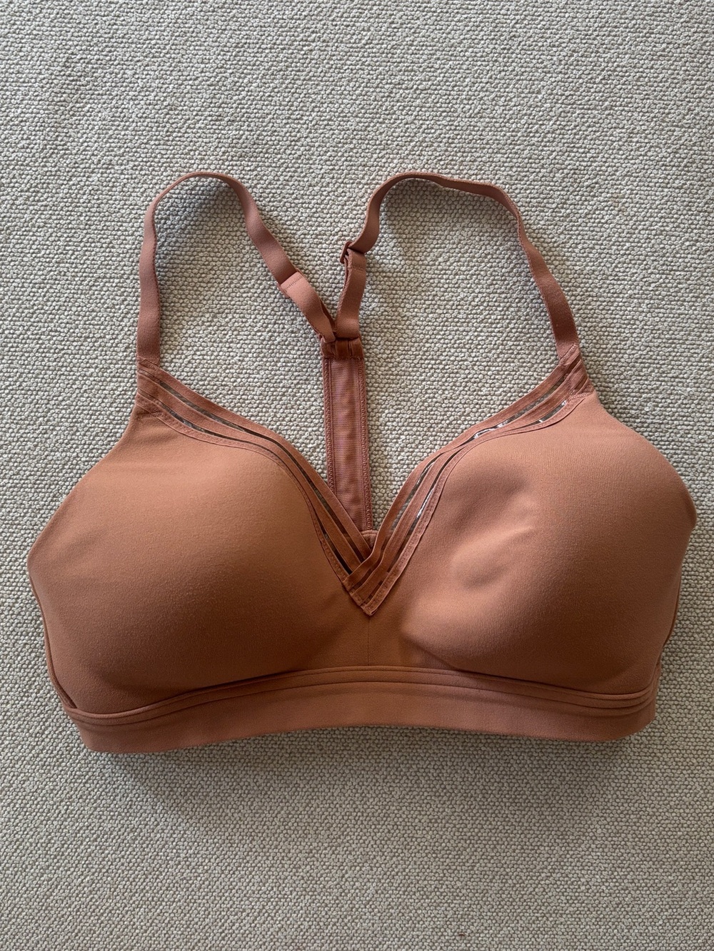 Athleta Powervita Everyday V-neck Nude Bra Size Small
